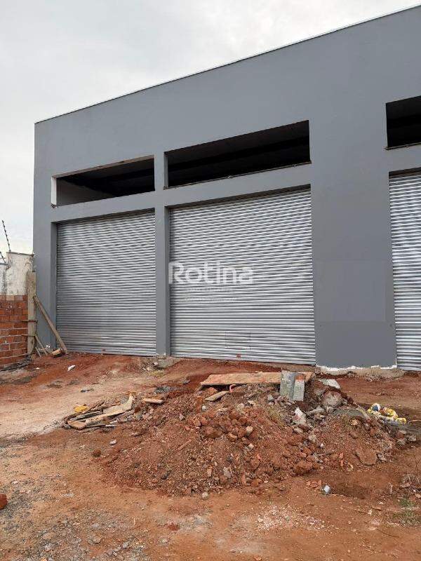 Galpão para alugar, em Uberlândia no bairro Marta Helena no valor de R$ 8.000,00 - Rotina Imobiliária: 