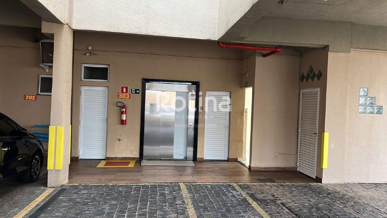 Apartamento para alugar, 3 quartos em Uberlândia no bairro Alto Umuarama no valor de R$ 1.950,00 - Rotina Imobiliária: 