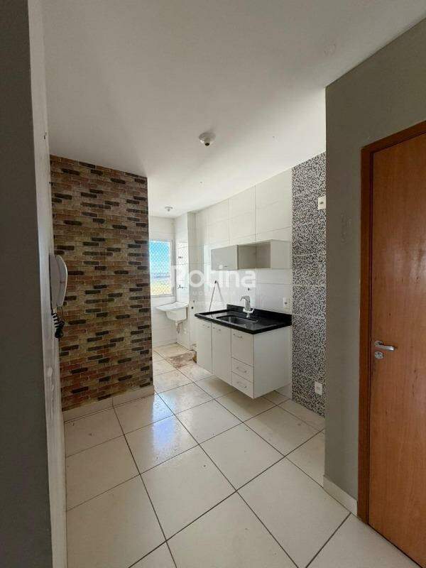 Apartamento à venda, 2 quartos em Uberlândia no bairro Jardim Holanda no valor de R$ 215.000,00 - Rotina Imobiliária: 