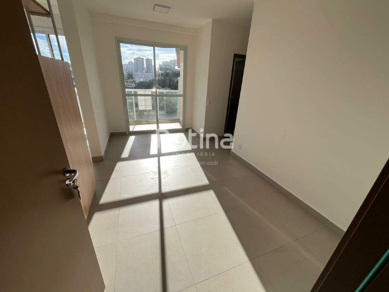 Apartamento para alugar, 2 quartos em Uberlândia no bairro Jaraguá no valor de R$ 2.300,00 - Rotina Imobiliária: 