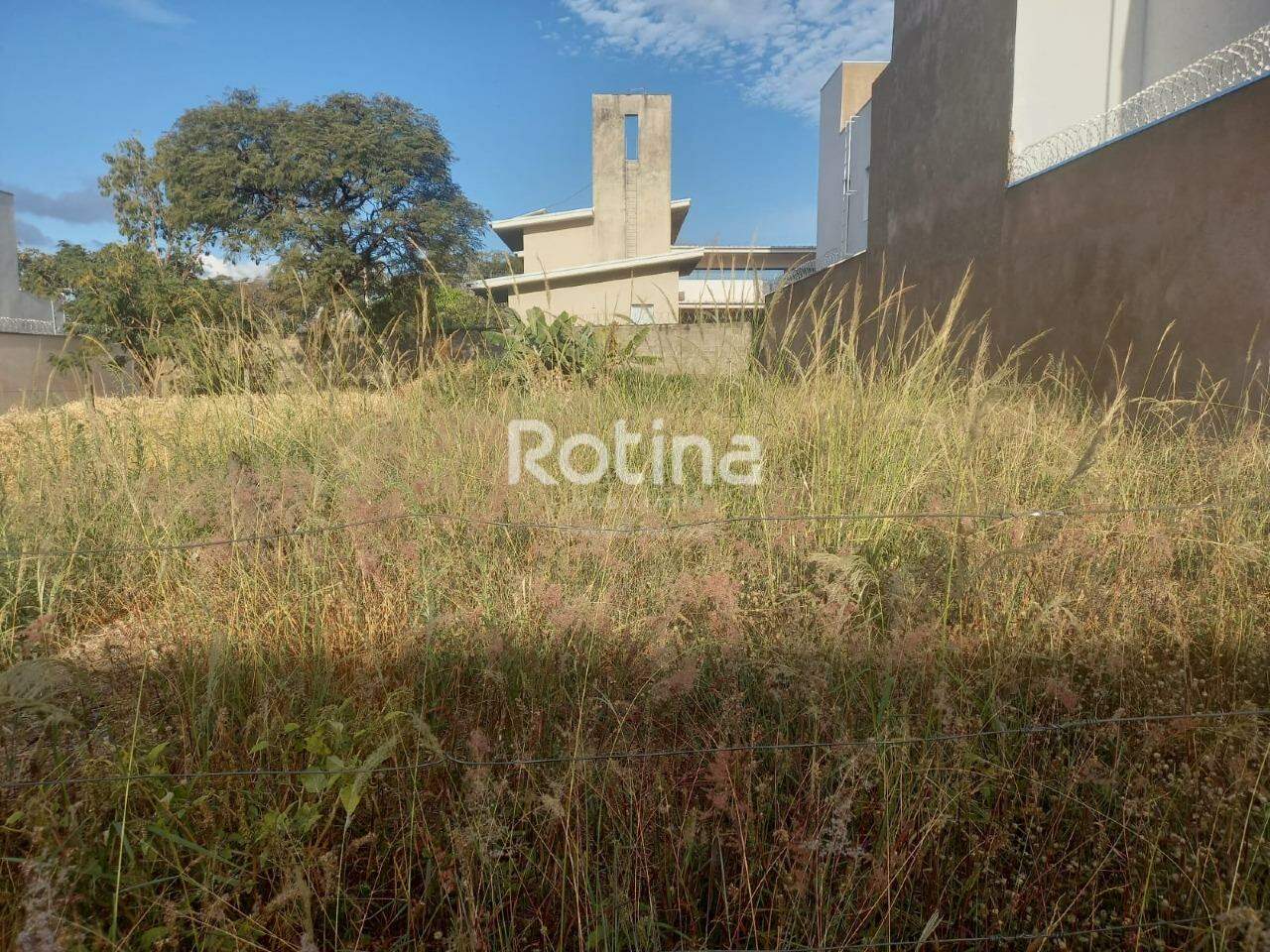 Terreno à venda, em Uberlândia no bairro Jardim Karaíba no valor de R$ 496.000,00 - Rotina Imobiliária: 