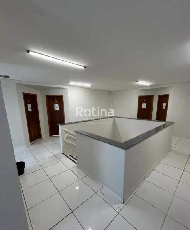 Comercial para alugar, em Uberlândia no bairro Vigilato Pereira no valor de R$ 3.300,00 - Rotina Imobiliária: 