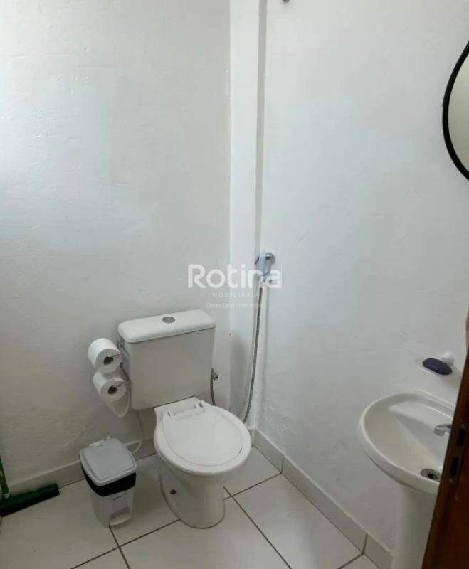 Sala para alugar, em Uberlândia no bairro Vigilato Pereira no valor de R$ 2.200,00 - Rotina Imobiliária: 