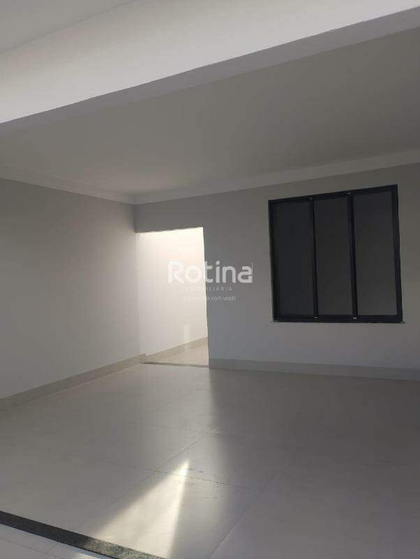 Casa à venda, 3 quartos em Uberlândia no bairro Laranjeiras no valor de R$ 700.000,00 - Rotina Imobiliária: 