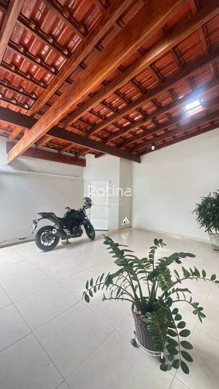 Casa à venda, 3 quartos em Uberlândia no bairro Cruzeiro do Sul no valor de R$ 480.000,00 - Rotina Imobiliária: 