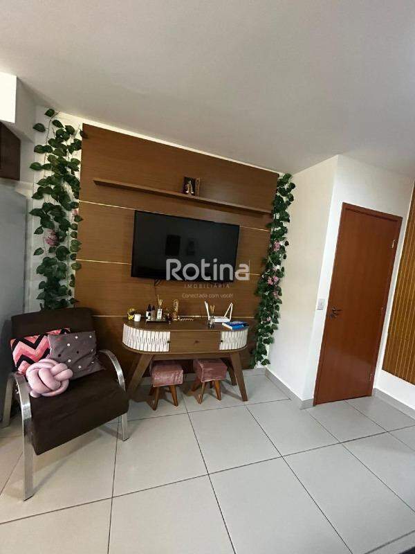 Apartamento para alugar, 2 quartos em Uberlândia no bairro Loteamento Portal do Vale II no valor de R$ 1.800,00 - Rotina Imobiliária: 