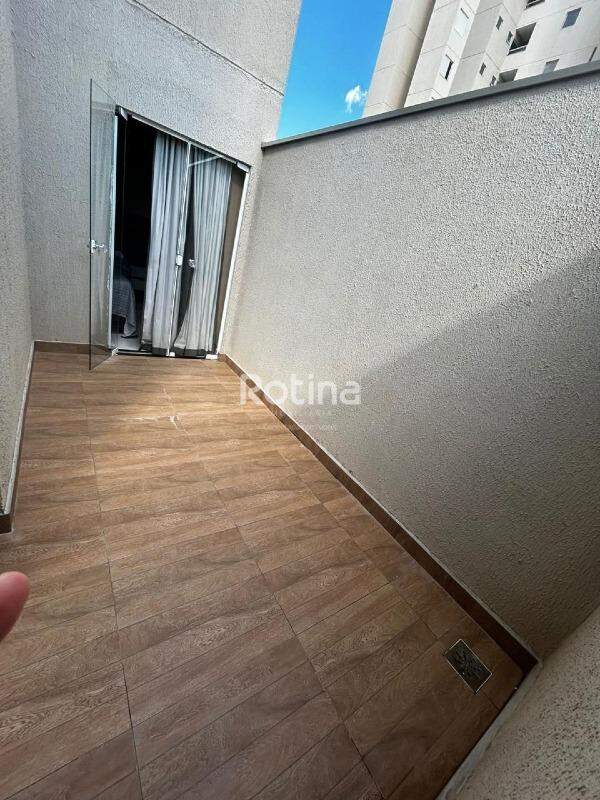 Apartamento para alugar, 2 quartos em Uberlândia no bairro Loteamento Portal do Vale II no valor de R$ 1.800,00 - Rotina Imobiliária: 