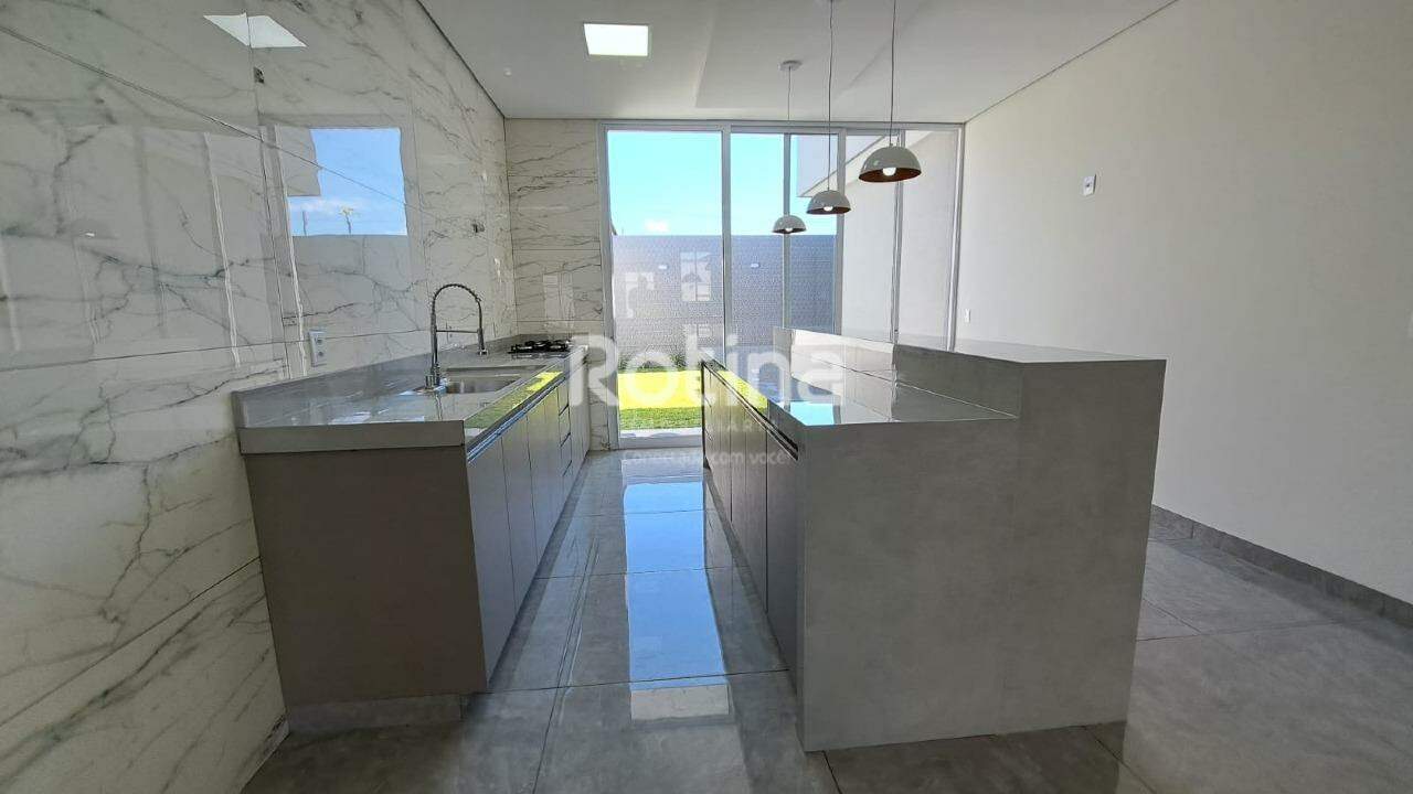 Casa à venda, 3 quartos em Uberlândia no bairro Jardim Canaã no valor de R$ 700.000,00 - Rotina Imobiliária: 
