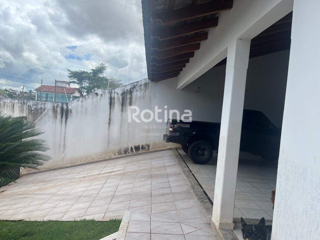 Casa à venda, 3 quartos em Uberlândia no bairro Cidade Jardim no valor de R$ 980.000,00 - Rotina Imobiliária: 