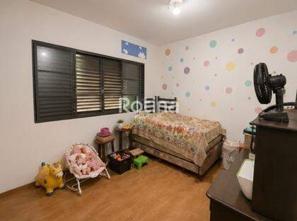 Chacara à venda, 3 quartos em Uberlândia no bairro Mansões Aeroporto no valor de R$ 1.600.000,00 - Rotina Imobiliária: 