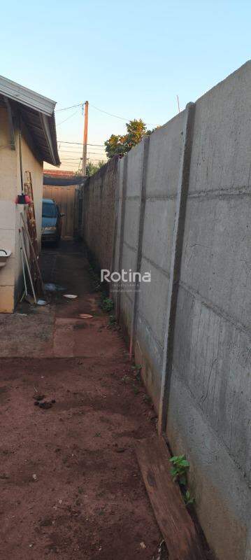 Casa à venda, 2 quartos em Uberlândia no bairro Loteamento Monte Hebron no valor de R$ 170.000,00 - Rotina Imobiliária: 