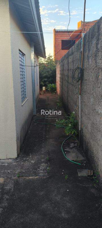 Casa à venda, 2 quartos em Uberlândia no bairro Loteamento Monte Hebron no valor de R$ 170.000,00 - Rotina Imobiliária: 