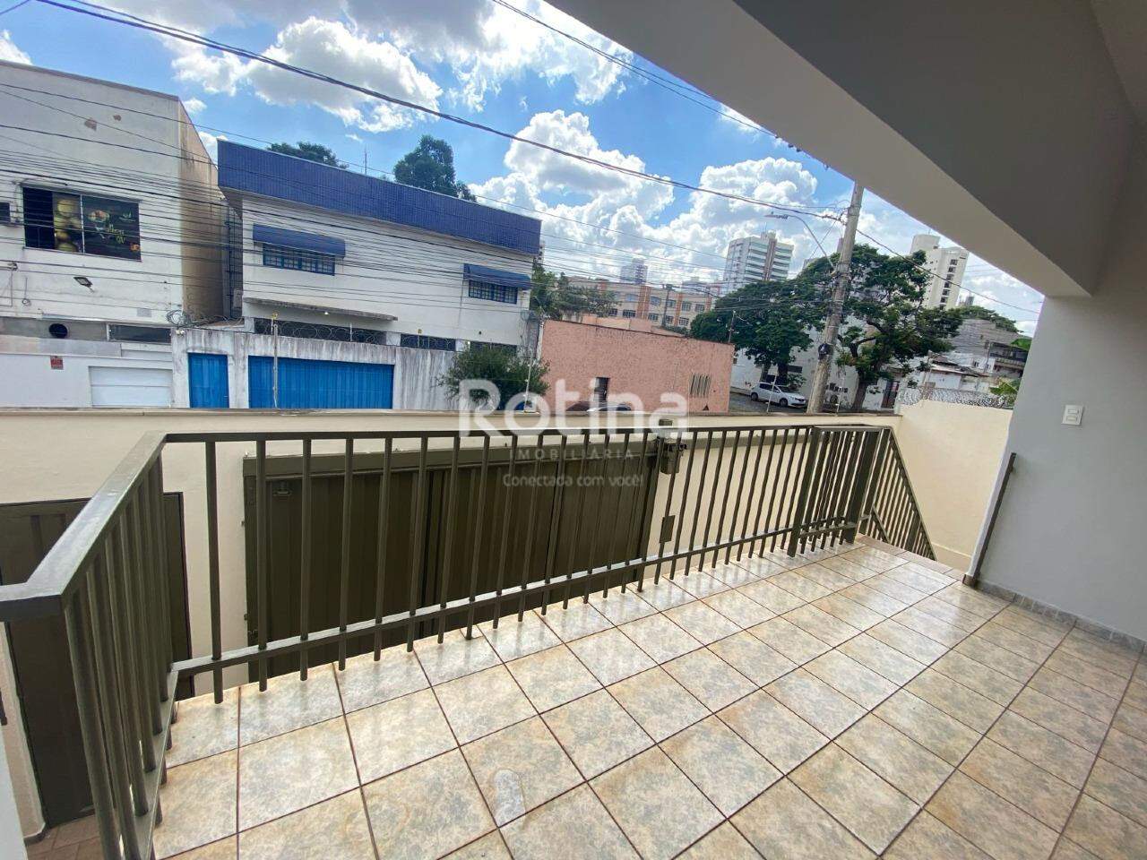 Casa para alugar, 4 quartos em Uberlândia no bairro Tabajaras no valor de R$ 3.500,00 - Rotina Imobiliária: 