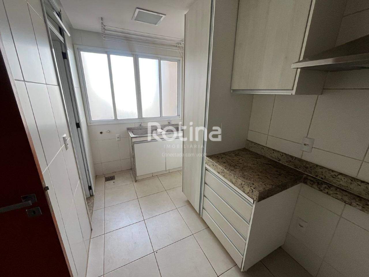 Apartamento para alugar, 3 quartos em Uberlândia no bairro Martins no valor de R$ 3.000,00 - Rotina Imobiliária: 