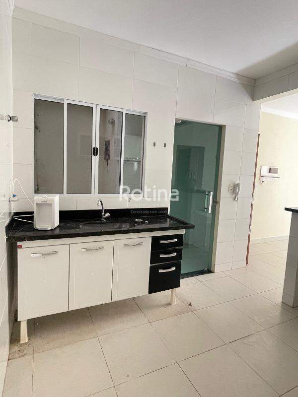 Apartamento para alugar, 2 quartos em Uberlândia no bairro Jardim Holanda no valor de R$ 1.120,00 - Rotina Imobiliária: 