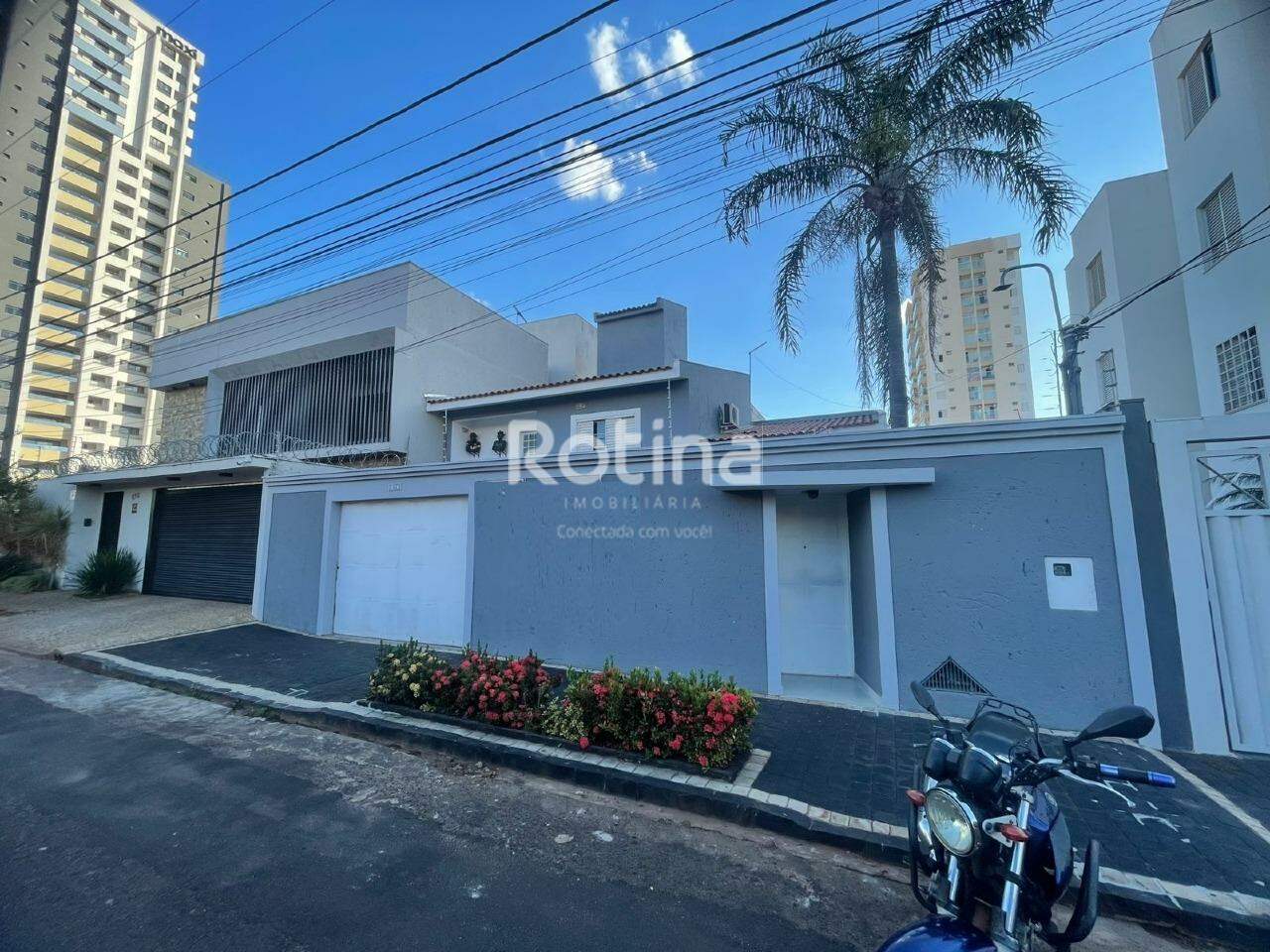 Casa para alugar, 3 quartos em Uberlândia no bairro Jardim Colina no valor de R$ 5.500,00 - Rotina Imobiliária: 
