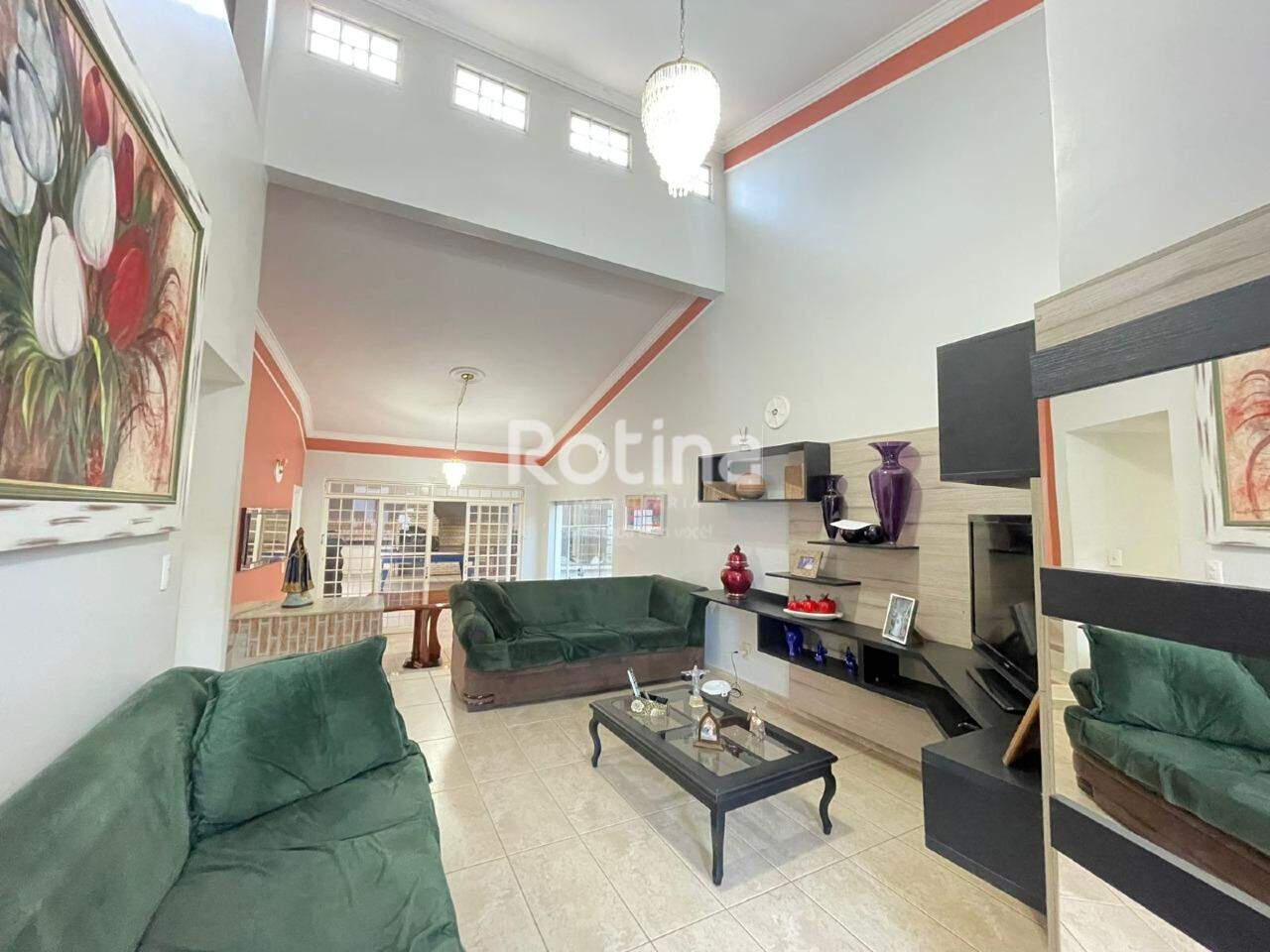 Casa para alugar, 3 quartos em Uberlândia no bairro Jardim Colina no valor de R$ 5.500,00 - Rotina Imobiliária: 