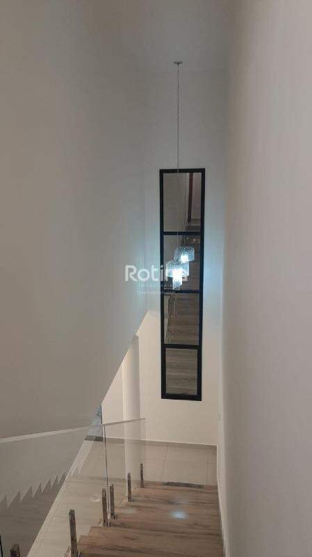 Casa à venda, 3 quartos em Uberlândia no bairro Jardim Patrícia no valor de R$ 720.000,00 - Rotina Imobiliária: 
