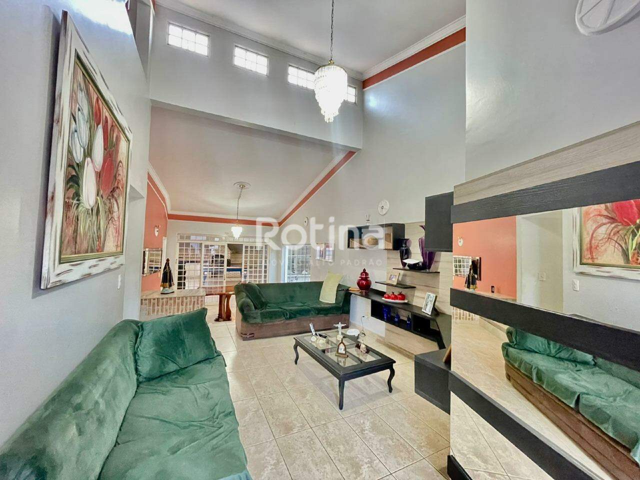 Casa à venda, 3 quartos em Uberlândia no bairro Jardim Colina no valor de R$ 1.100.000,00 - Rotina Imobiliária: 