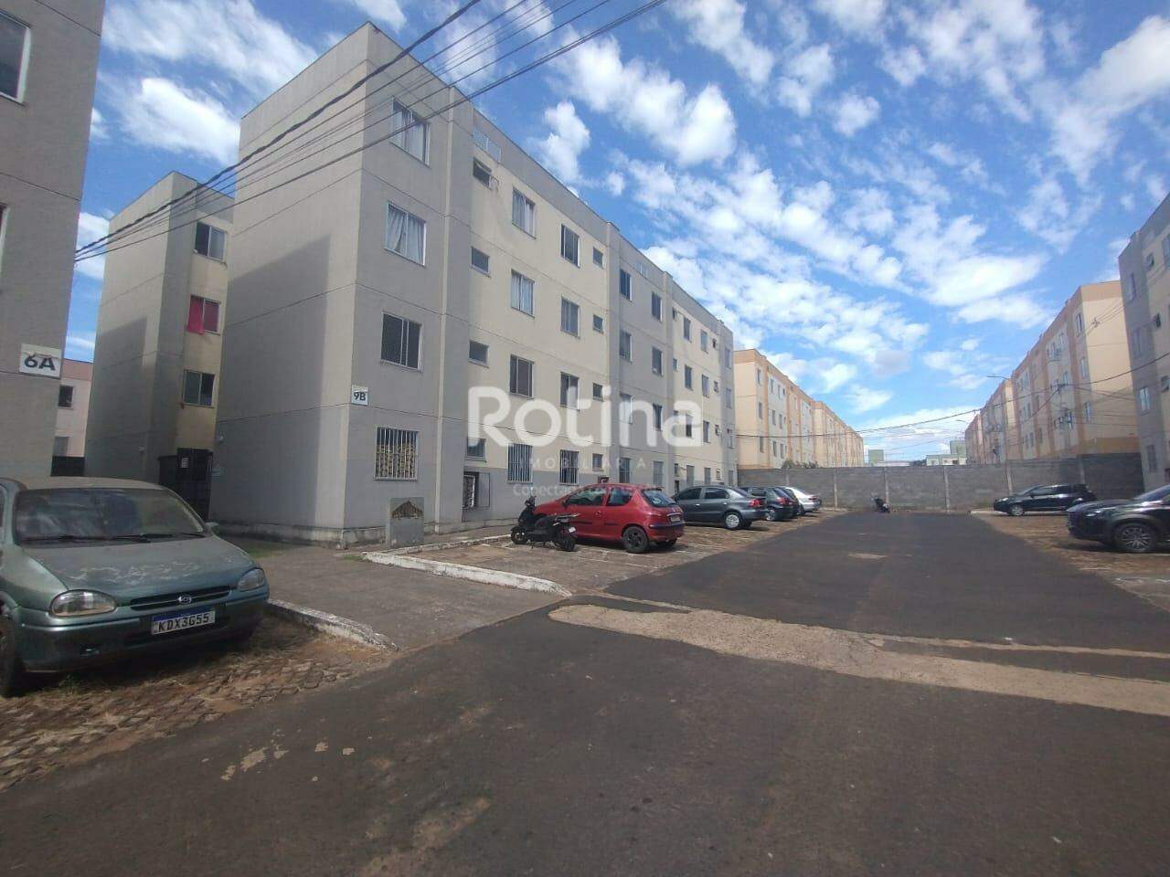 Apartamento para alugar, 2 quartos em Uberlândia no bairro Mansour no valor de R$ 900,00 - Rotina Imobiliária: 