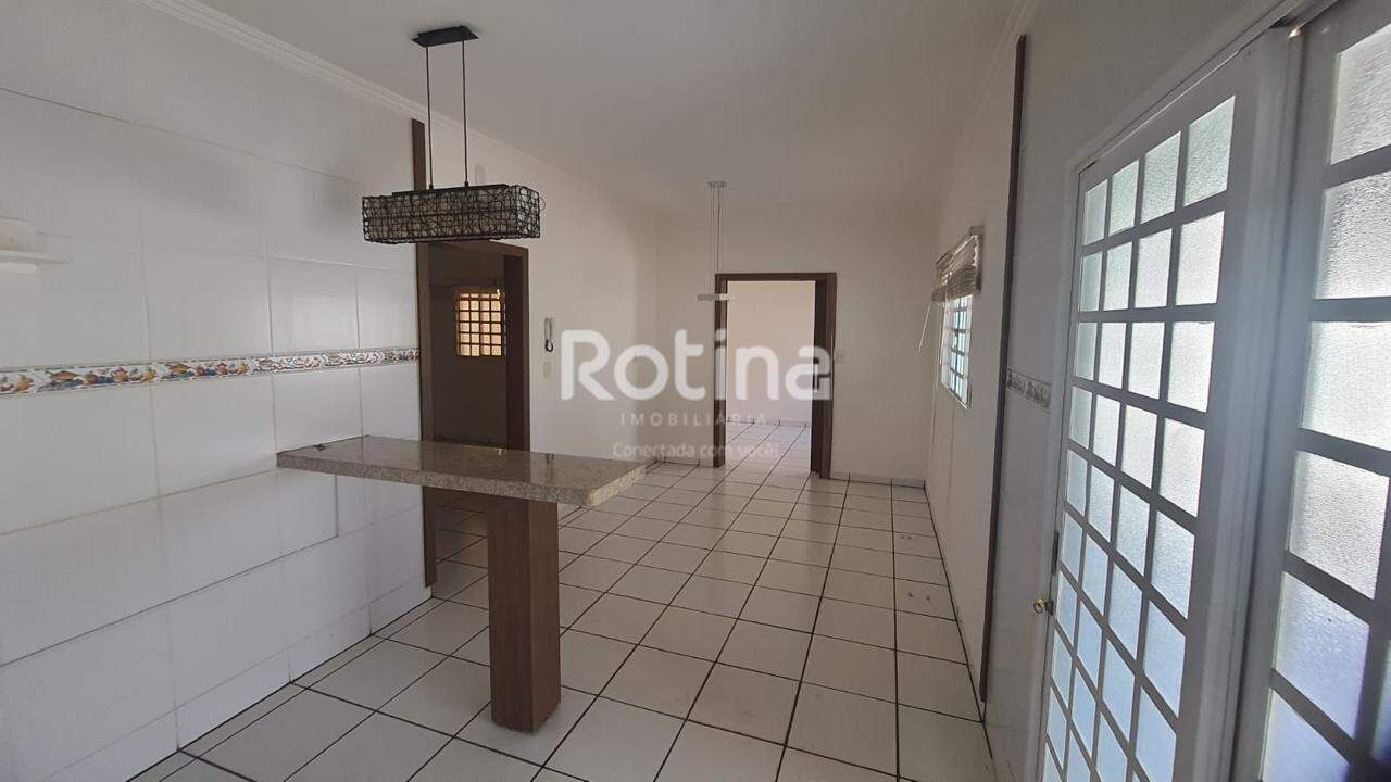 Casa à venda, 3 quartos em Uberlândia no bairro Presidente Roosevelt no valor de R$ 650.000,00 - Rotina Imobiliária: 