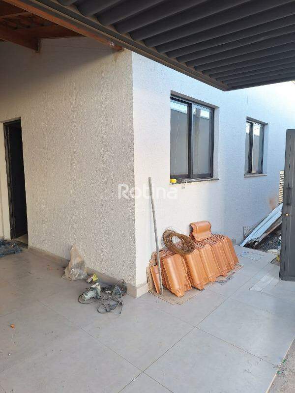 Casa à venda, 3 quartos em Uberlândia no bairro Segismundo Pereira no valor de R$ 480.000,00 - Rotina Imobiliária: 