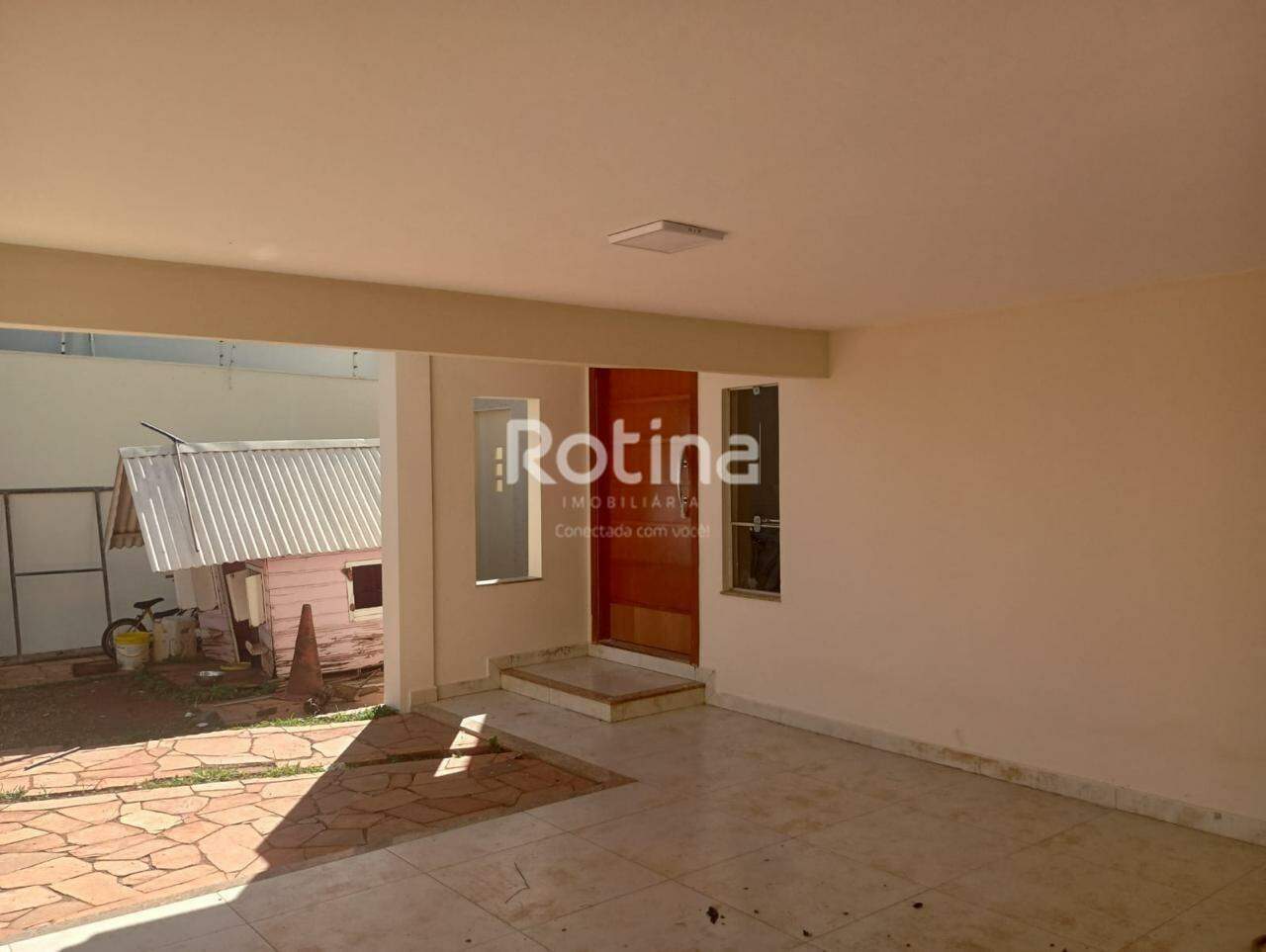Casa para alugar, 4 quartos em Uberlândia no bairro Jardim Karaíba no valor de R$ 9.000,00 - Rotina Imobiliária: 