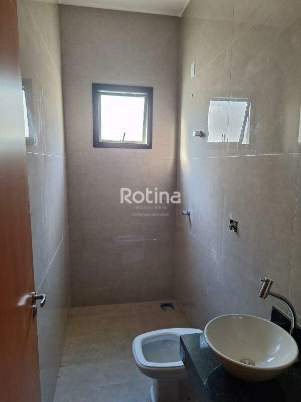 Casa à venda, 3 quartos em Uberlândia no bairro Segismundo Pereira no valor de R$ 550.000,00 - Rotina Imobiliária: 
