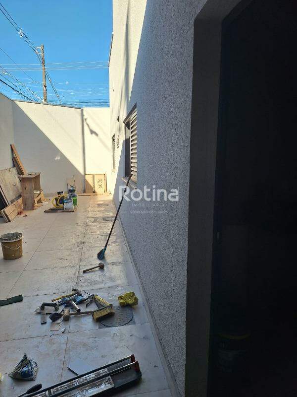 Casa à venda, 3 quartos em Uberlândia no bairro Segismundo Pereira no valor de R$ 550.000,00 - Rotina Imobiliária: 