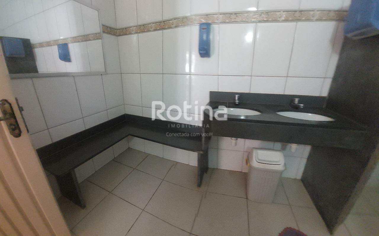 Galpão para alugar, em Uberlândia no bairro Presidente Roosevelt no valor de R$ 23.000,00 - Rotina Imobiliária: 