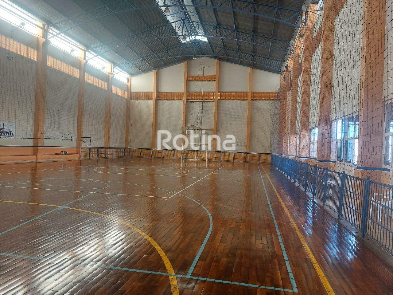 Galpão para alugar, em Uberlândia no bairro Presidente Roosevelt no valor de R$ 23.000,00 - Rotina Imobiliária: 