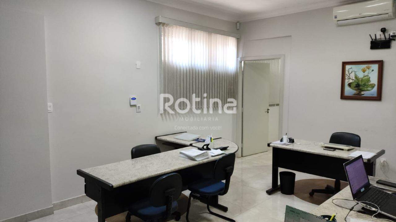 Comercial para alugar, em Uberlândia no bairro Brasil no valor de R$ 7.000,00 - Rotina Imobiliária: 