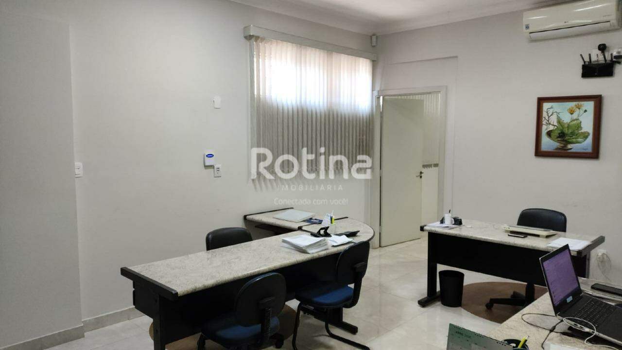 Sala para alugar, em Uberlândia no bairro Brasil no valor de R$ 3.500,00 - Rotina Imobiliária: 