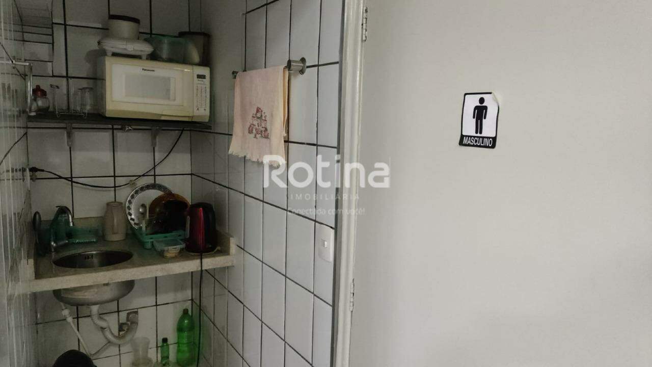 Sala para alugar, em Uberlândia no bairro Brasil no valor de R$ 3.500,00 - Rotina Imobiliária: 