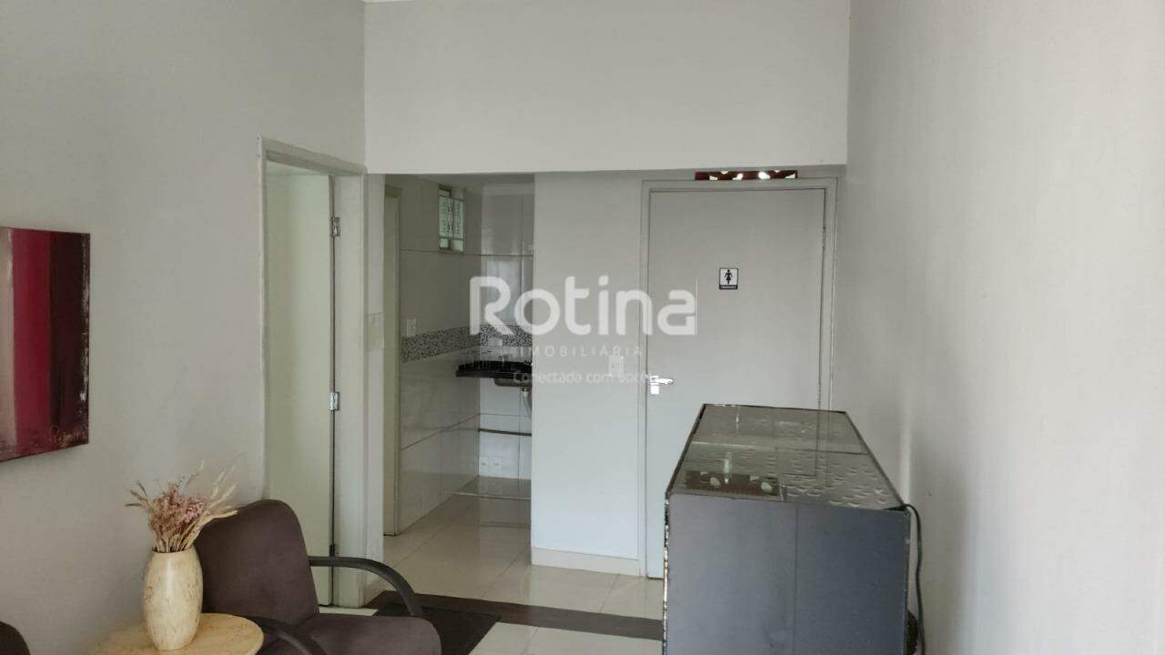 Sala para alugar, em Uberlândia no bairro Brasil no valor de R$ 3.500,00 - Rotina Imobiliária: 