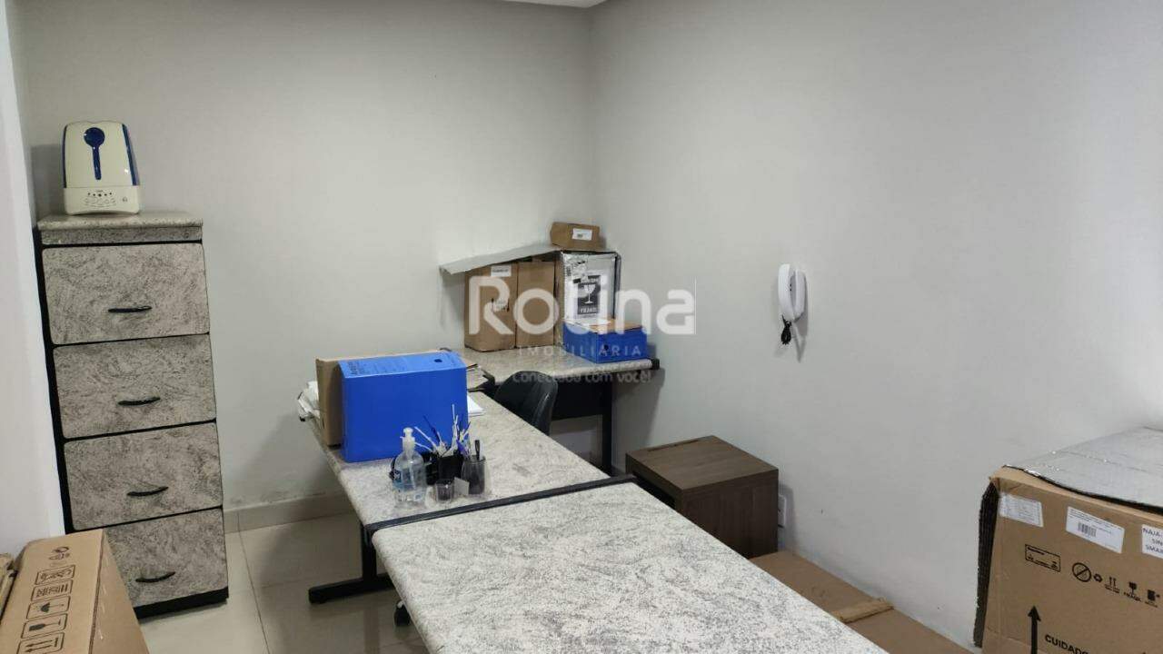 Sala para alugar, em Uberlândia no bairro Brasil no valor de R$ 3.500,00 - Rotina Imobiliária: 