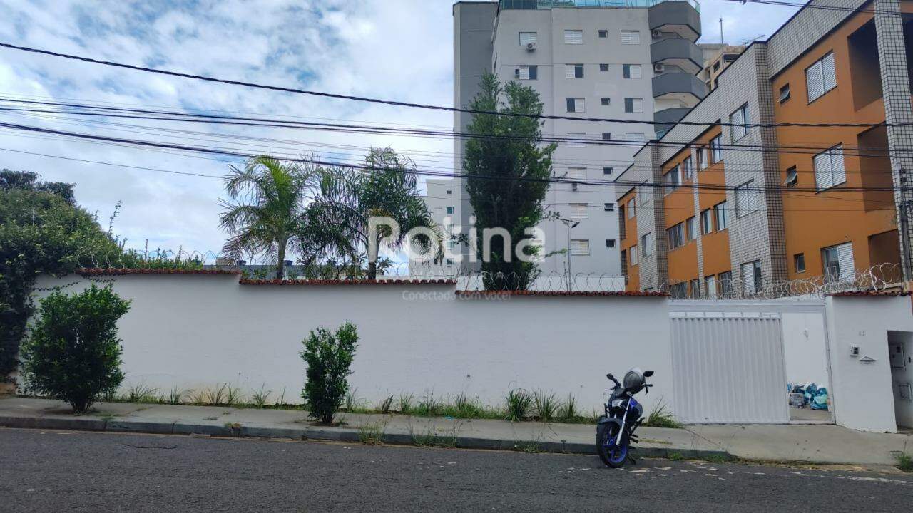 Casa Comercial para alugar, em Uberlândia no bairro Saraiva no valor de R$ 7.000,00 - Rotina Imobiliária: 