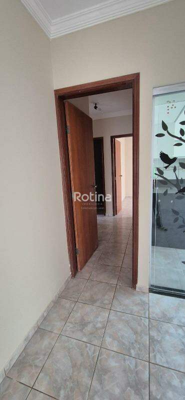 Casa à venda, 3 quartos em Uberlândia no bairro Alto Umuarama no valor de R$ 670.000,00 - Rotina Imobiliária: 