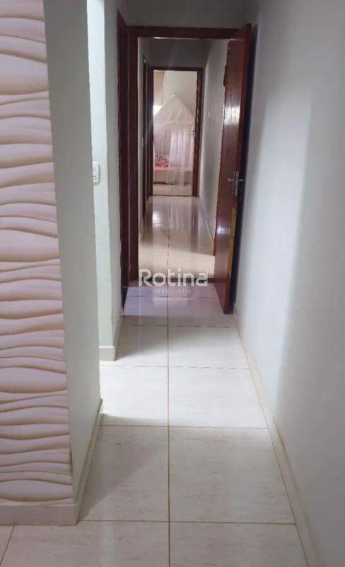 Casa à venda, 3 quartos em Uberlândia no bairro Jardim Holanda no valor de R$ 660.000,00 - Rotina Imobiliária: 
