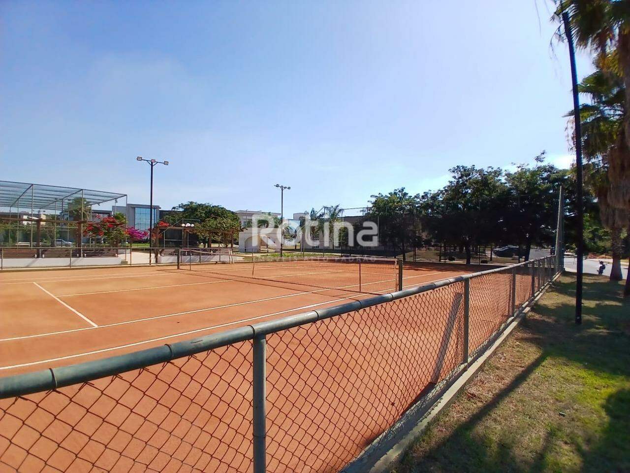 Casa Condomínio Fechado para alugar, 4 quartos em Uberlândia no bairro Cond. Jardim Versailles no valor de R$ 25.000,00 - Rotina Imobiliária: 