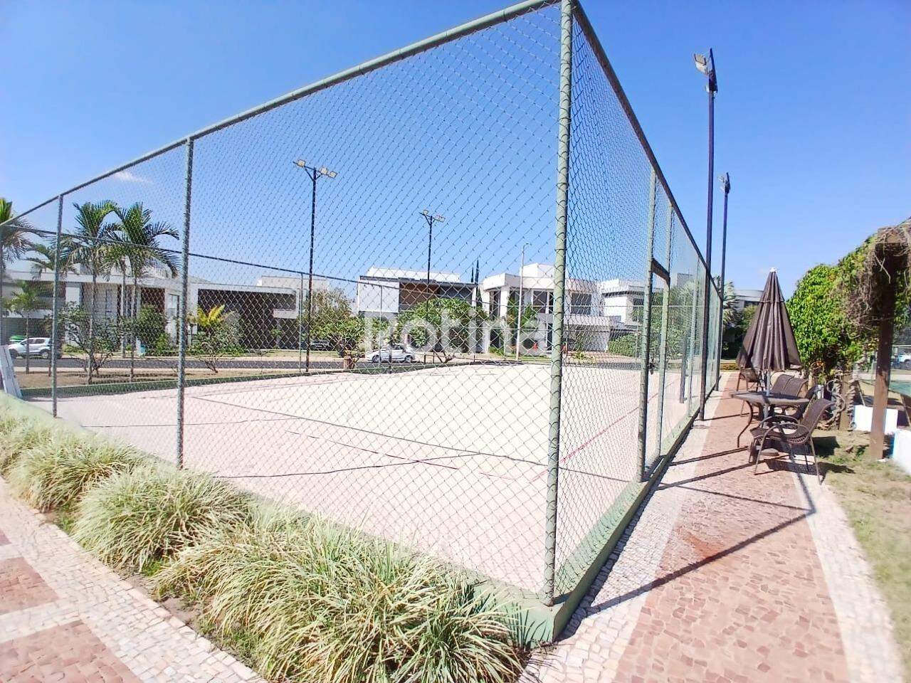 Casa Condomínio Fechado para alugar, 4 quartos em Uberlândia no bairro Cond. Jardim Versailles no valor de R$ 25.000,00 - Rotina Imobiliária: 