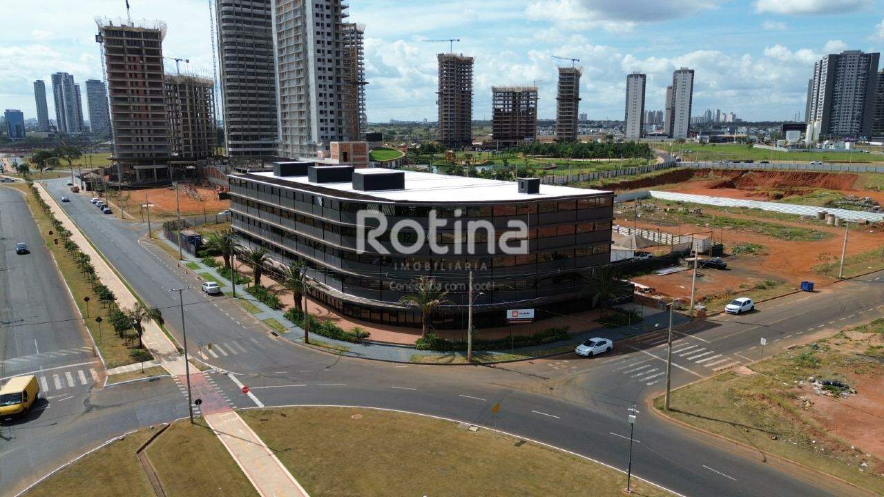 Comercial à venda, em Uberlândia no bairro Shopping Park no valor de R$ 29.320.750,00 - Rotina Imobiliária: 