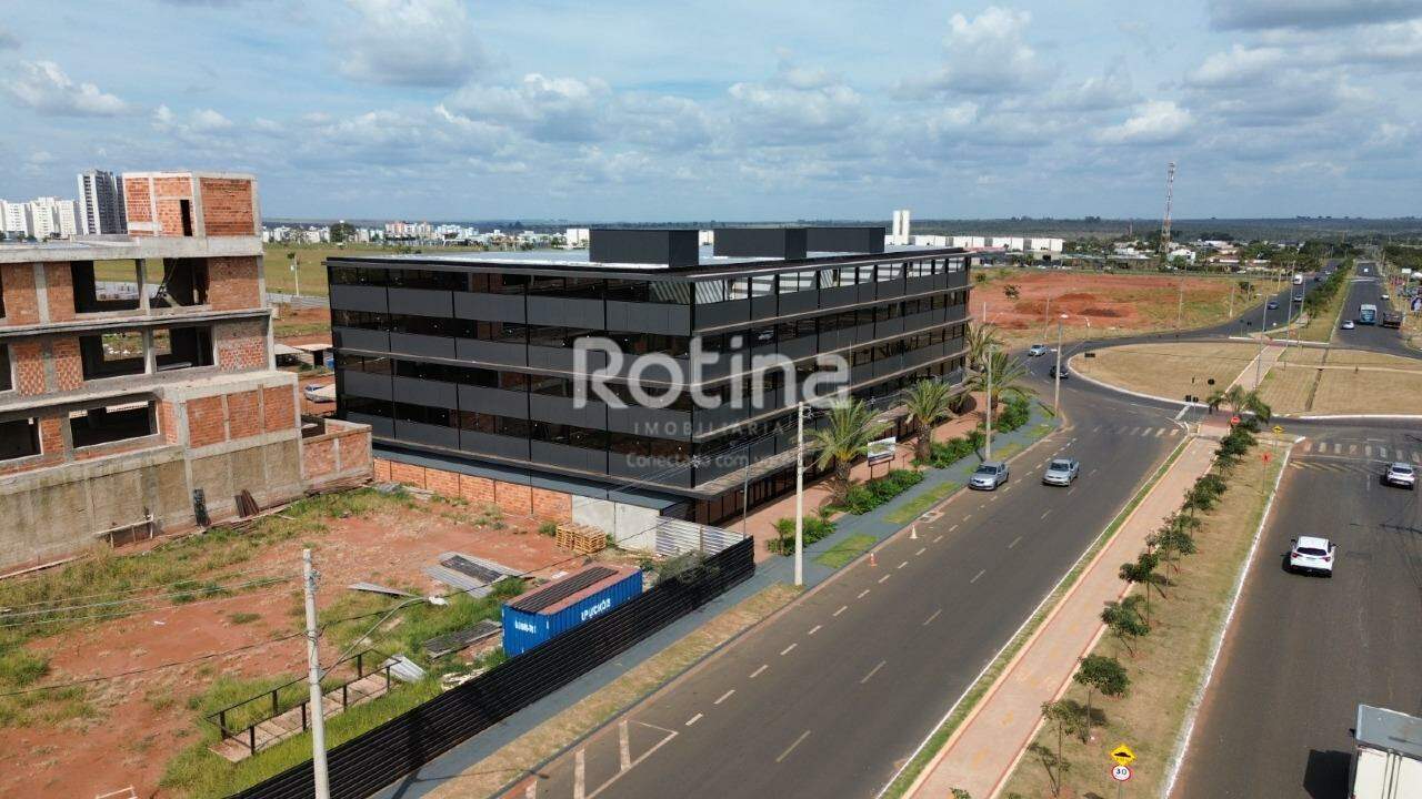 Comercial à venda, em Uberlândia no bairro Parque Una no valor de R$ 29.320.750,00 - Rotina Imobiliária: 