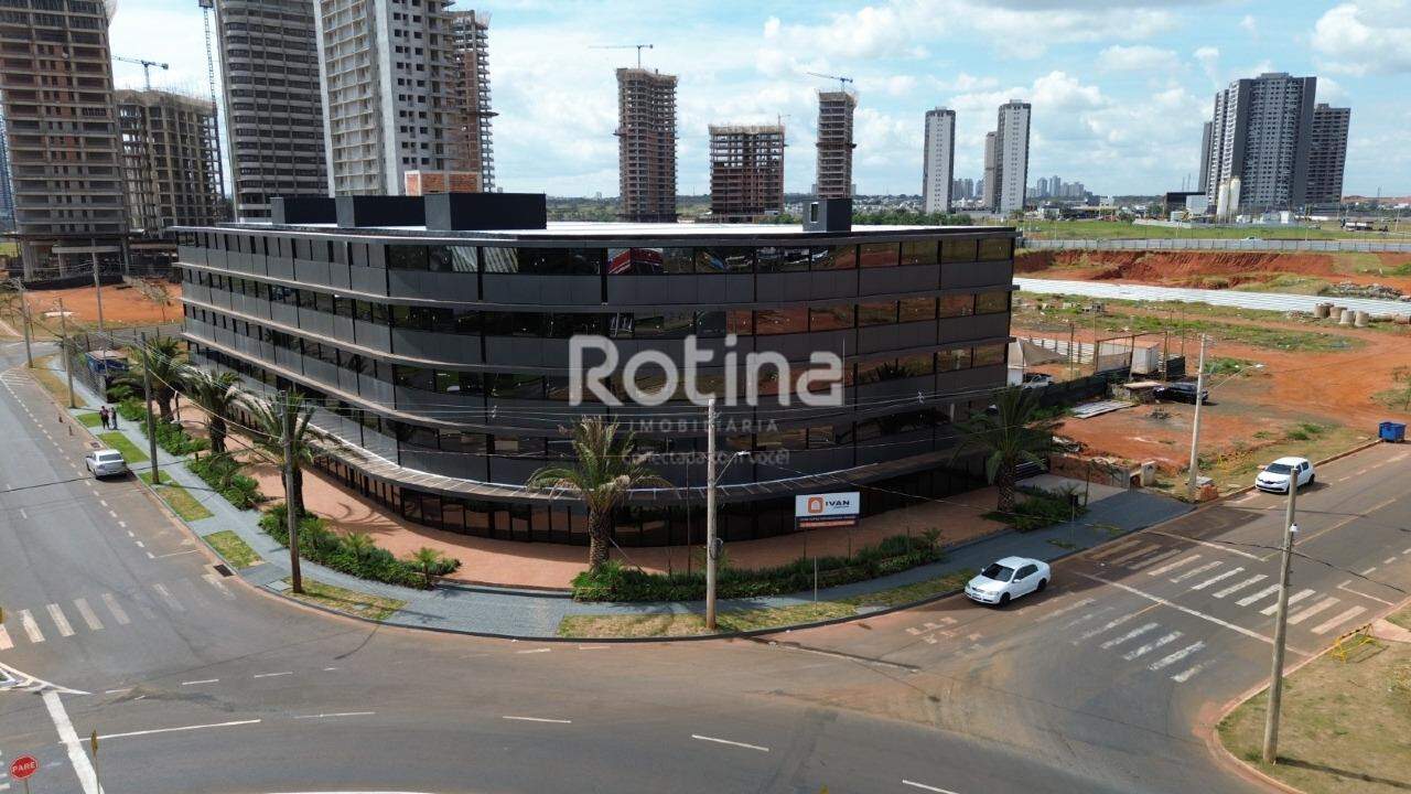 Comercial à venda, em Uberlândia no bairro Parque Una no valor de R$ 29.320.750,00 - Rotina Imobiliária: 