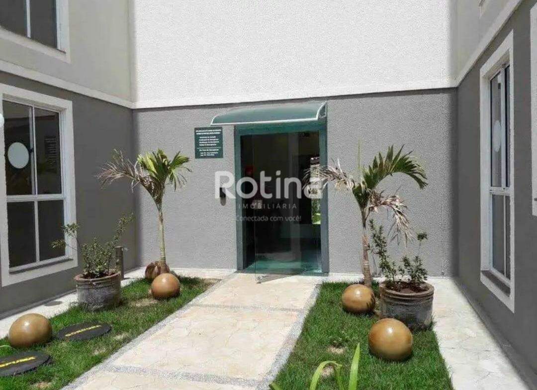 Apartamento para alugar, 2 quartos em Uberlândia no bairro Chacaras Tubalina e Quartel no valor de R$ 1.000,00 - Rotina Imobiliária: 