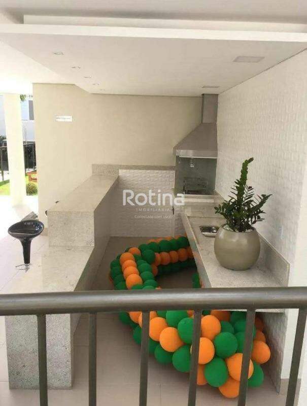 Apartamento para alugar, 2 quartos em Uberlândia no bairro Chacaras Tubalina e Quartel no valor de R$ 1.000,00 - Rotina Imobiliária: 
