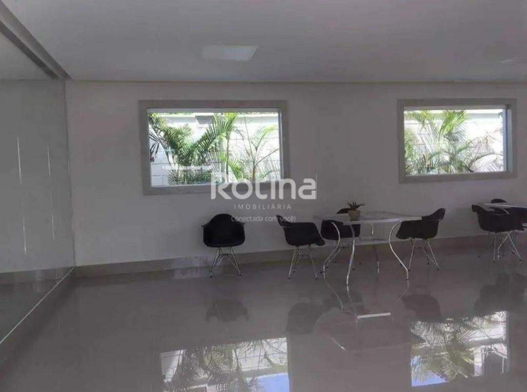 Apartamento para alugar, 2 quartos em Uberlândia no bairro Chacaras Tubalina e Quartel no valor de R$ 1.000,00 - Rotina Imobiliária: 