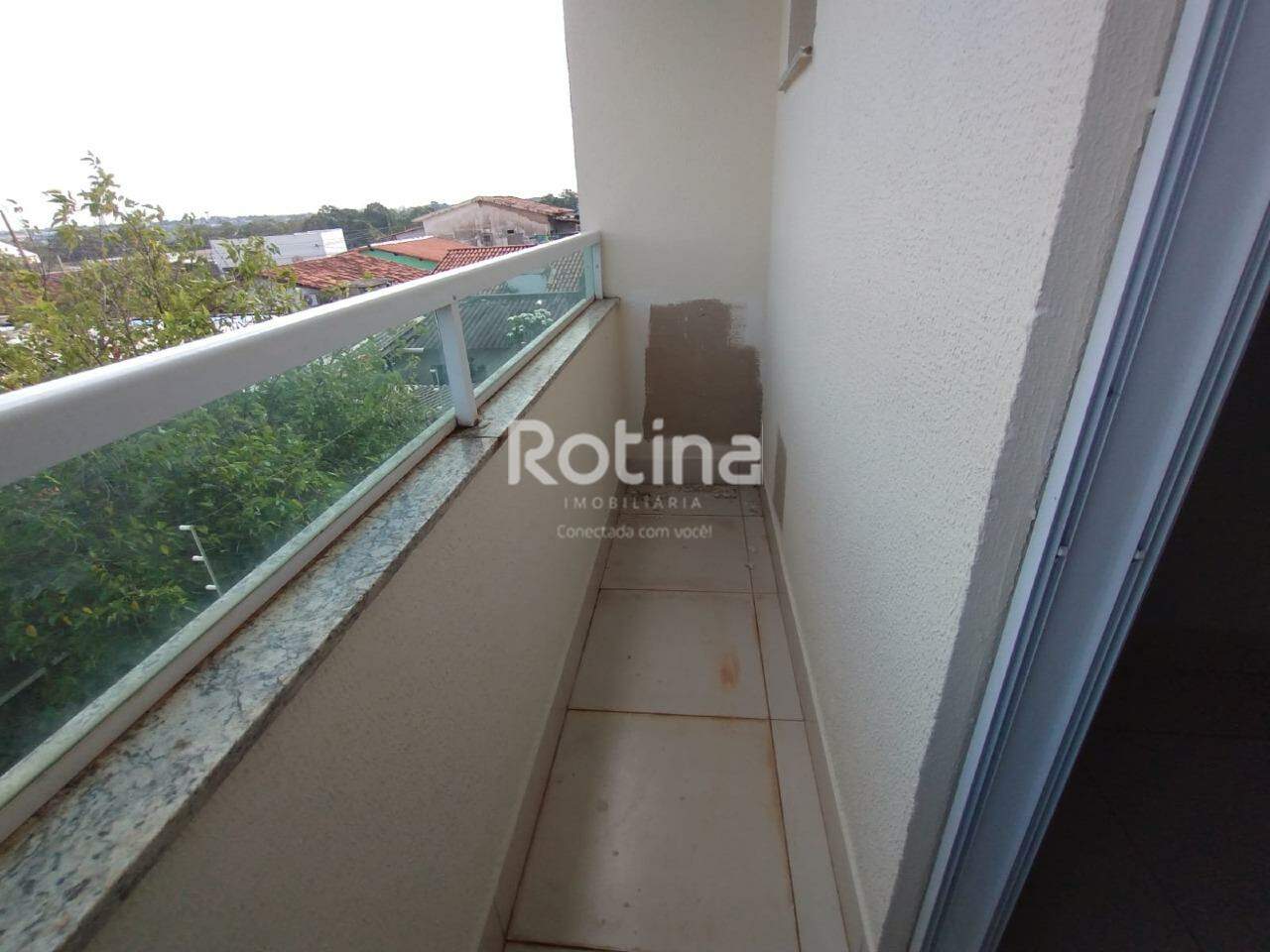 Apartamento para alugar, 2 quartos em Uberlândia no bairro Segismundo Pereira no valor de R$ 1.800,00 - Rotina Imobiliária: 