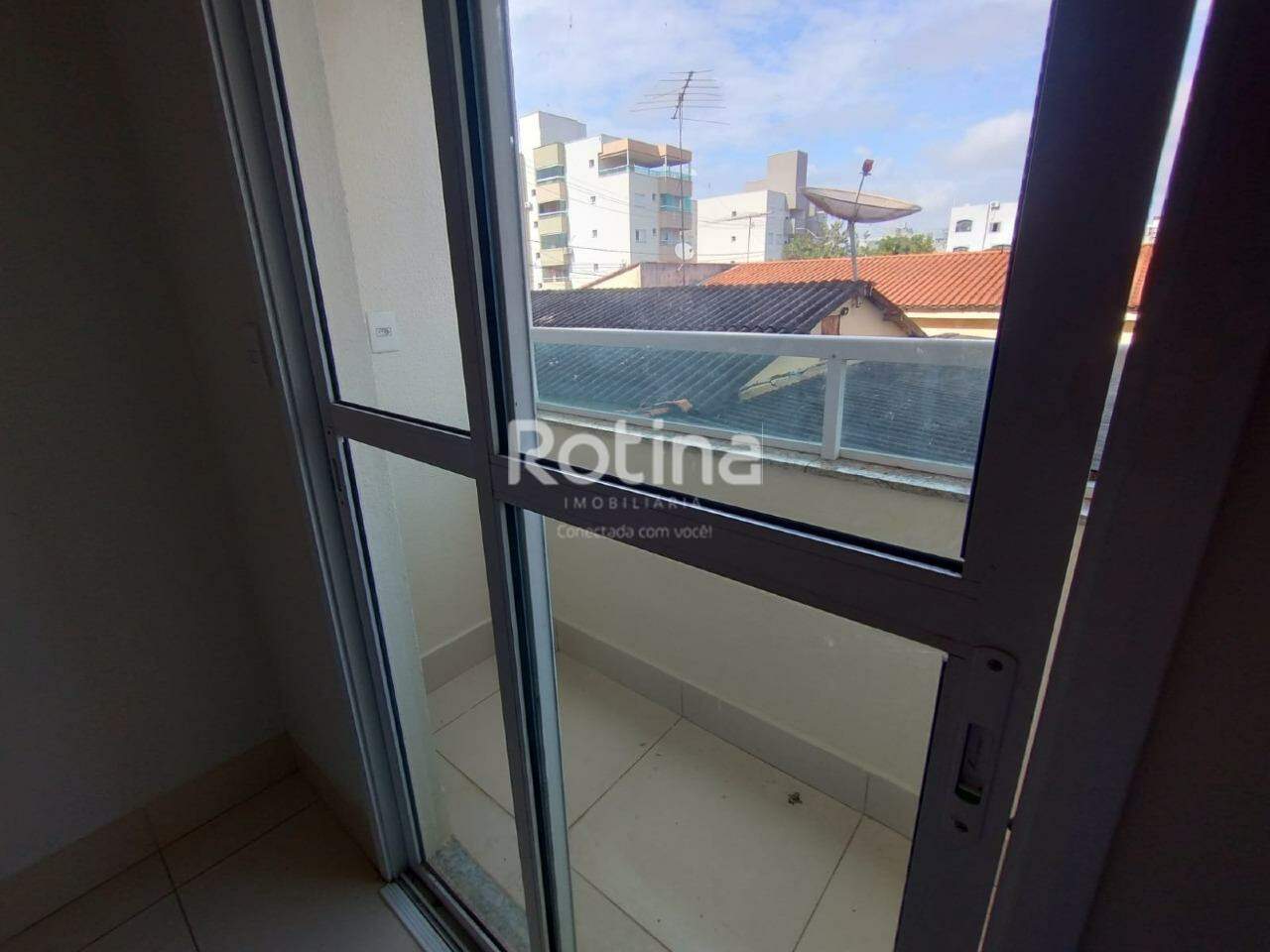 Apartamento para alugar, 2 quartos em Uberlândia no bairro Segismundo Pereira no valor de R$ 1.800,00 - Rotina Imobiliária: 