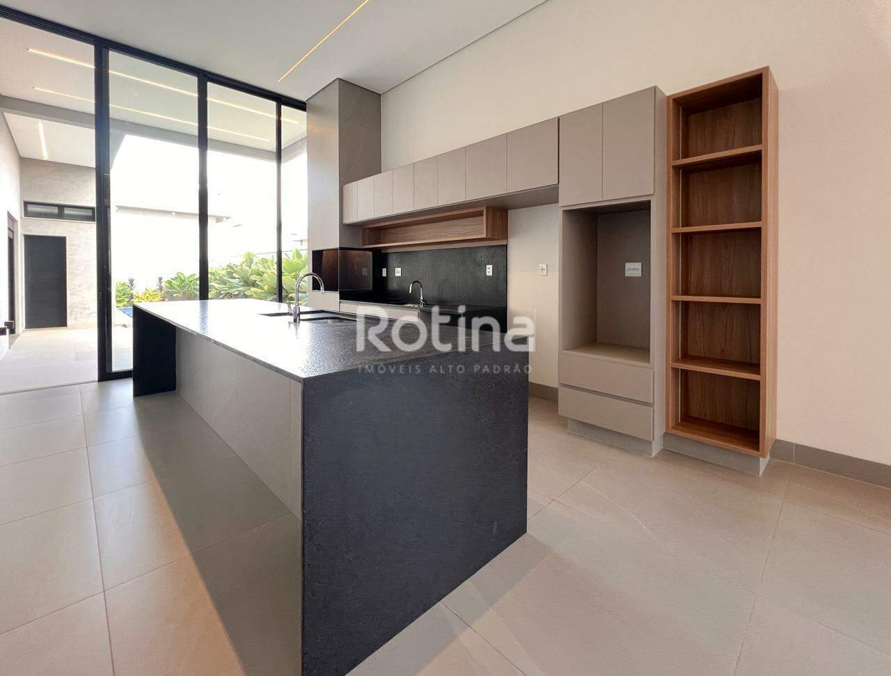 Casa Condomínio Fechado à venda, 3 quartos em Uberlândia no bairro Gávea no valor de R$ 3.300.000,00 - Rotina Imobiliária: 